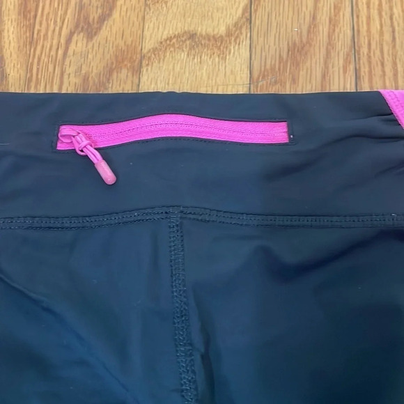 Lululemon Run: Fast And Free Crop Black Pow Pink size 6 - Picture 7 of 10